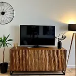 Millennium Skorosze Mango * Varşova